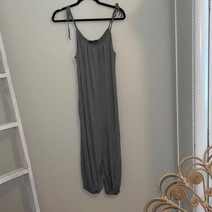 NEW WITH TAGS SAGE GREEN JUMPER